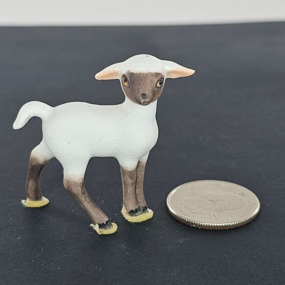 Freeman McFarlin George Good Sheep Lamb Standing Miniature Figurine *Chip - Picture 6 of 8